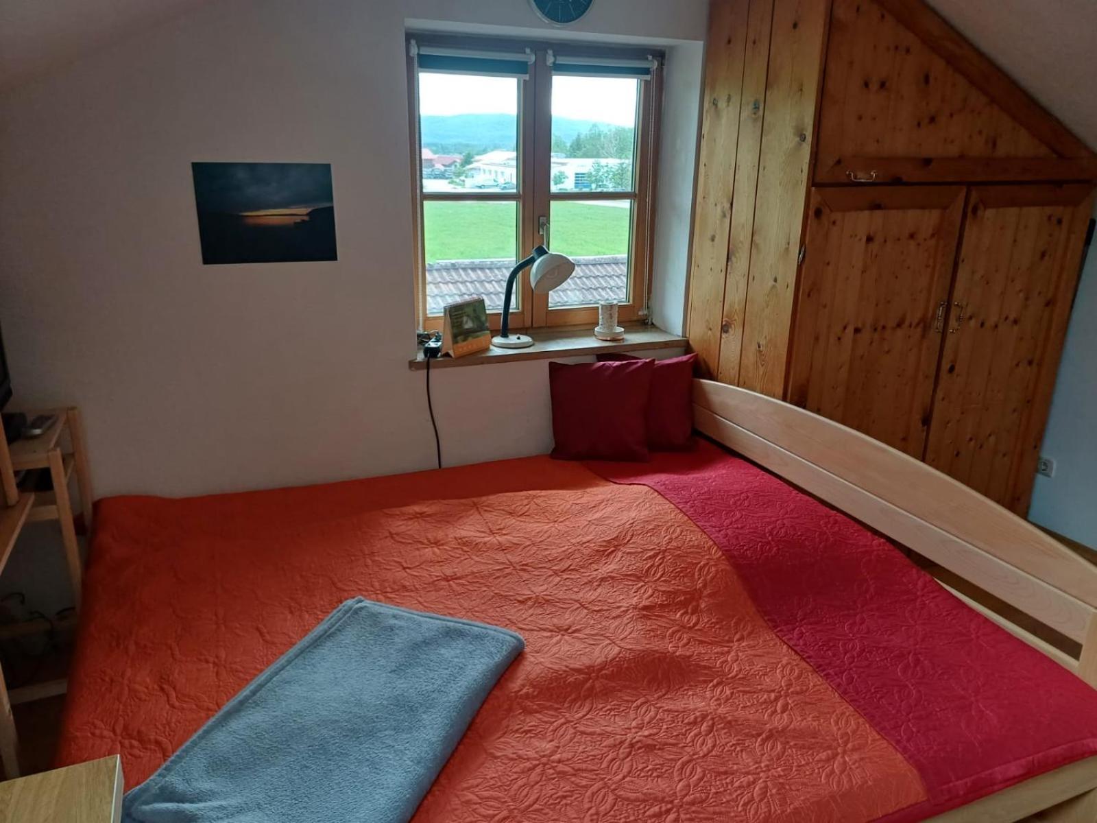 Apartment Moosblick Zwischen Bergen Und See Бенедиктбойерн Екстериор снимка
